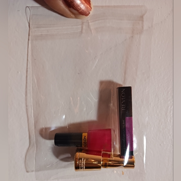 3- Zuru MINI Brands Toy REVLON Makeup! Lipgloss + Nail Polish - Picture 3 of 5